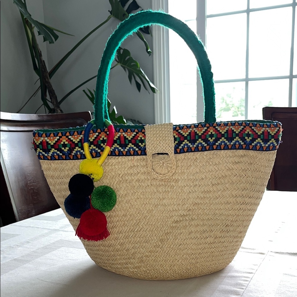 Colorful Woven Straw Shoulder Tote Bag Embellished With A Pom-Pom